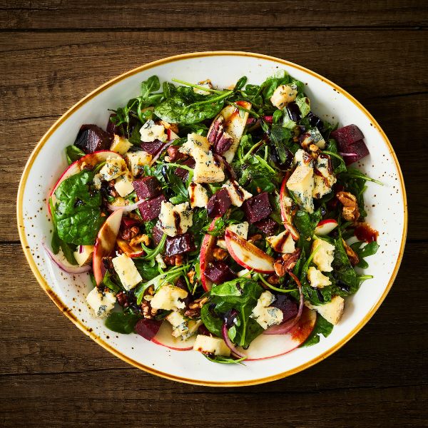 SALADE DE BETTERAVES ET FROMAGE GORGONZOLA